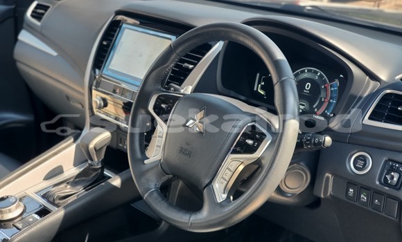 Buy Used Mitsubishi Pajero Black Car in Phitsanulok in Phitsanulok Buy Used Mitsubishi Pajero Black Car in Phitsanulok in Phitsanulok