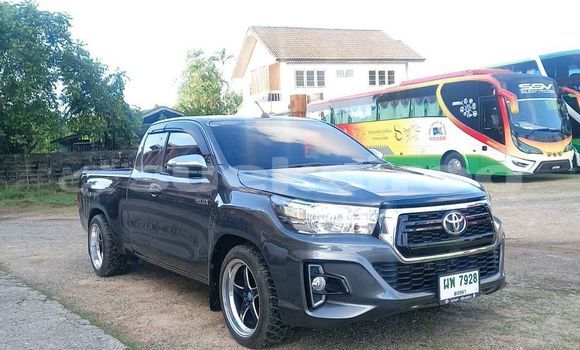 ซื้อ รถมือสอง Toyota Hiluxe Revo อื่น ๆ รถยนต์ ใน %{เมือง} ใน กรุงเทพมหานคร