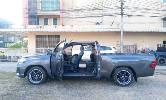 Buy Used Toyota Hiluxe Revo Other Car in Bangkok in Bangkok Buy Used Toyota Hiluxe Revo Other Car in Bangkok in Bangkok