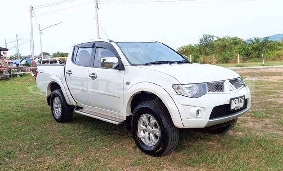 Buy Used Mitsubishi Triton White Car in Buri Ram in Buri Ram Buy Used Mitsubishi Triton White Car in Buri Ram in Buri Ram