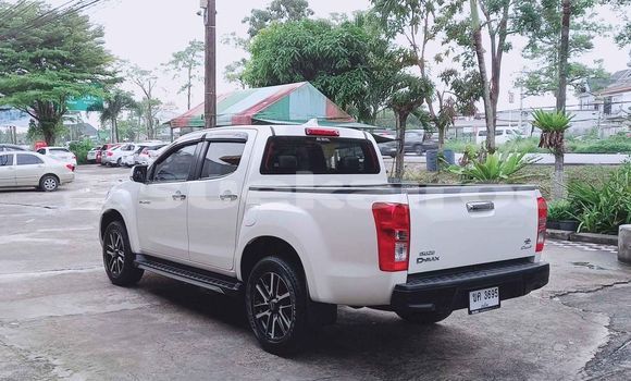 Buy Used Isuzu D-Max White Car in Bangkok in Bangkok Buy Used Isuzu D-Max White Car in Bangkok in Bangkok