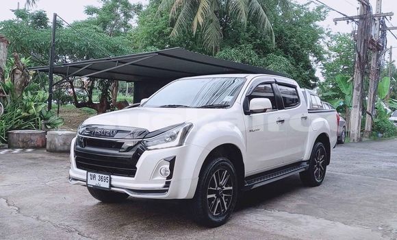 Buy Used Isuzu D-Max White Car in Bangkok in Bangkok Buy Used Isuzu D-Max White Car in Bangkok in Bangkok