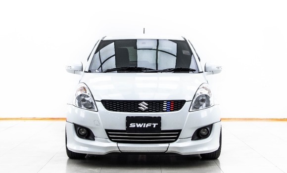 ซื้อ รถมือสอง Suzuki Swift ขาว รถยนต์ ใน %{เมือง} ใน กรุงเทพมหานคร