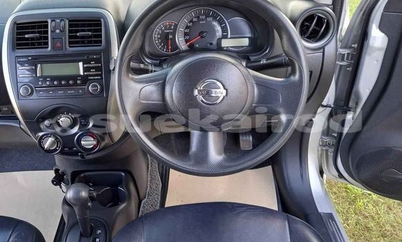 ซื้อ รถมือสอง Nissan Tiida อื่น ๆ รถยนต์ ใน %{เมือง} ใน กรุงเทพมหานคร
