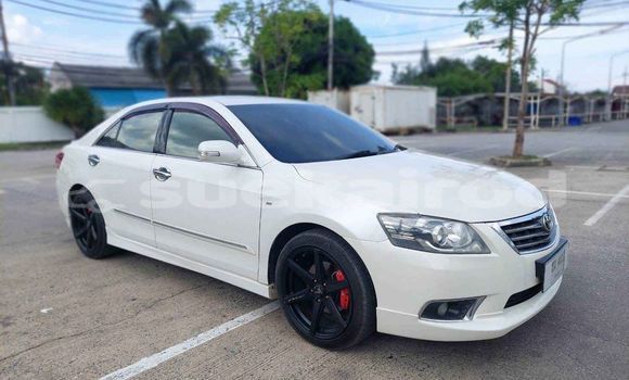 ซื้อ รถมือสอง Toyota Camry ขาว รถยนต์ ใน %{เมือง} ใน กรุงเทพมหานคร