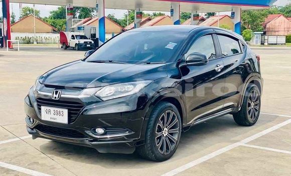 ซื้อ รถมือสอง Honda HR-V สีดำ รถยนต์ ใน %{เมือง} ใน กรุงเทพมหานคร