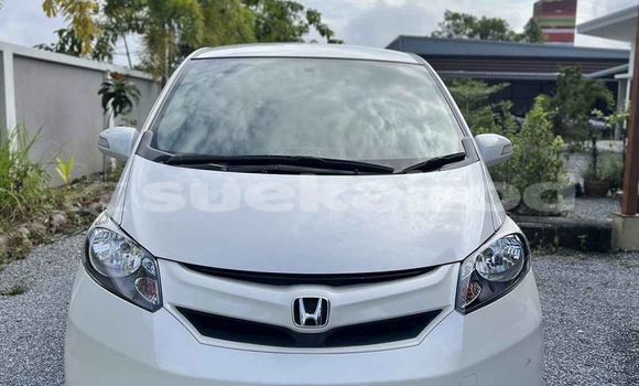 ซื้อ รถมือสอง Honda Freed ขาว รถยนต์ ใน %{เมือง} ใน กรุงเทพมหานคร