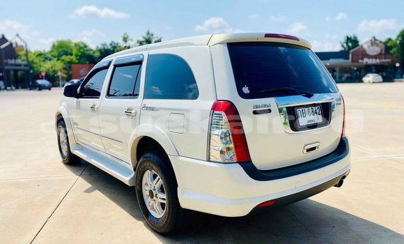 Buy Used Isuzu MU White Car in Bangkok in Bangkok Buy Used Isuzu MU White Car in Bangkok in Bangkok