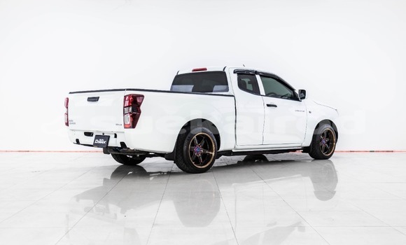 Buy Used Isuzu D-Max White Car in Bangkok in Bangkok Buy Used Isuzu D-Max White Car in Bangkok in Bangkok