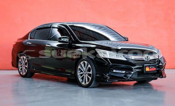 ซื้อ รถมือสอง Honda Accord สีดำ รถยนต์ ใน %{เมือง} ใน กรุงเทพมหานคร
