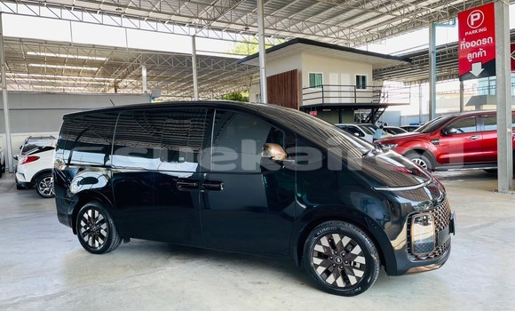 Buy Used Hyundai Starex Black Car in Bangkok in Bangkok Buy Used Hyundai Starex Black Car in Bangkok in Bangkok