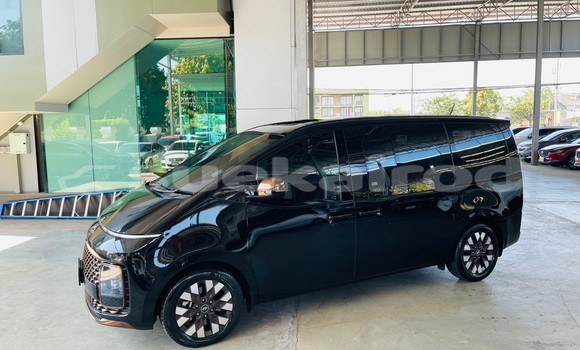 Buy Used Hyundai Starex Black Car in Bangkok in Bangkok Buy Used Hyundai Starex Black Car in Bangkok in Bangkok