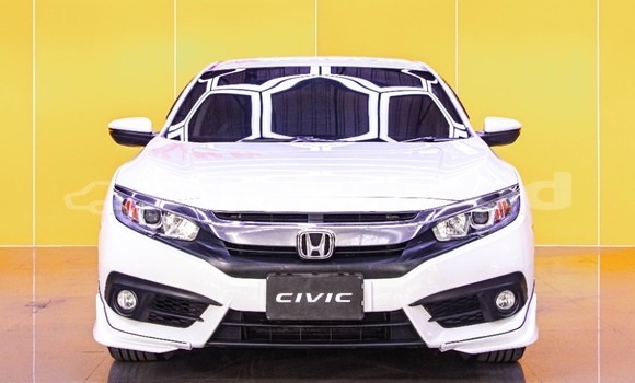 ซื้อ รถมือสอง Honda Civic ขาว รถยนต์ ใน %{เมือง} ใน กรุงเทพมหานคร