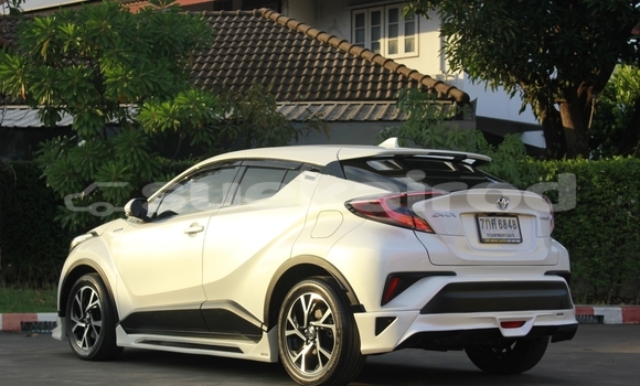 Buy Used Toyota C-HR White Car in Bangkok in Bangkok Buy Used Toyota C-HR White Car in Bangkok in Bangkok