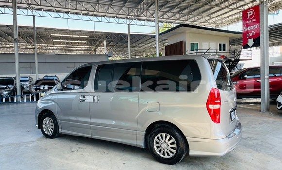 Buy Used Hyundai H1 Other Car in Bangkok in Bangkok Buy Used Hyundai H1 Other Car in Bangkok in Bangkok