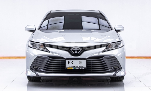 ซื้อ รถมือสอง Toyota Camry อื่น ๆ รถยนต์ ใน %{เมือง} ใน กรุงเทพมหานคร