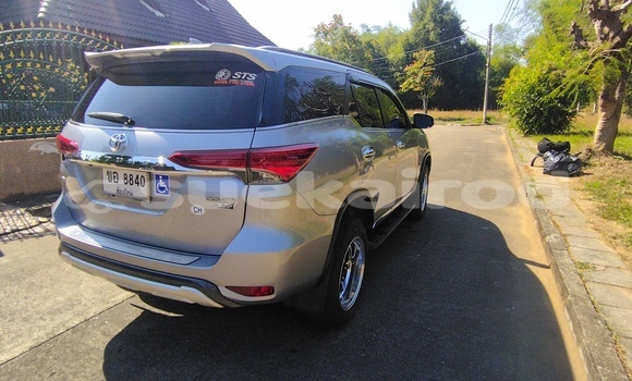 Buy Used Toyota Fortuner Silver Car in Chiang Mai in Chiang Mai Buy Used Toyota Fortuner Silver Car in Chiang Mai in Chiang Mai