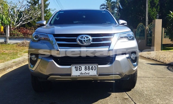 Buy Used Toyota Fortuner Silver Car in Chiang Mai in Chiang Mai Buy Used Toyota Fortuner Silver Car in Chiang Mai in Chiang Mai