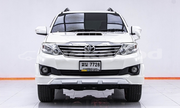 Buy Used Toyota Fortuner White Car in Bangkok in Bangkok