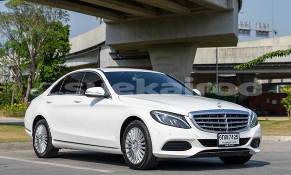 Buy Used Mercedes-Benz C-klasse White Car in Bangkok in Bangkok Buy Used Mercedes-Benz C-klasse White Car in Bangkok in Bangkok