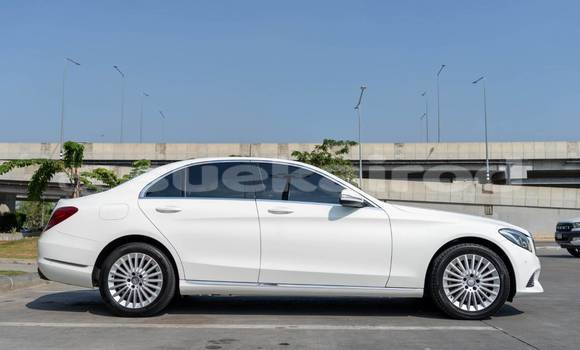 Buy Used Mercedes-Benz C-klasse White Car in Bangkok in Bangkok Buy Used Mercedes-Benz C-klasse White Car in Bangkok in Bangkok