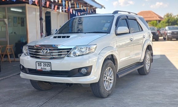 Buy Used Toyota Fortuner White Car in Chiang Mai in Chiang Mai Buy Used Toyota Fortuner White Car in Chiang Mai in Chiang Mai