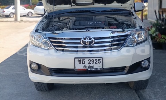 Buy Used Toyota Fortuner White Car in Chiang Mai in Chiang Mai Buy Used Toyota Fortuner White Car in Chiang Mai in Chiang Mai