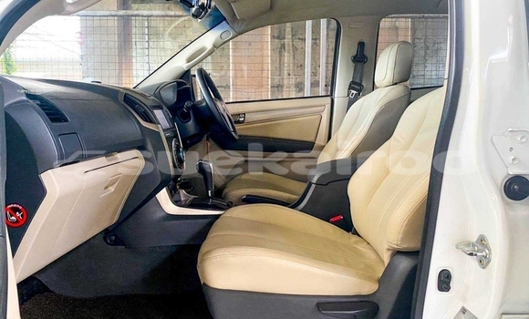 Buy Used Chevrolet TrailBlazer White Car in Bangkok in Bangkok Buy Used Chevrolet TrailBlazer White Car in Bangkok in Bangkok