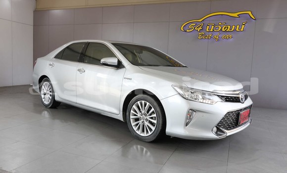 Buy Used Toyota Camry Silver Car in Bangkok in Bangkok