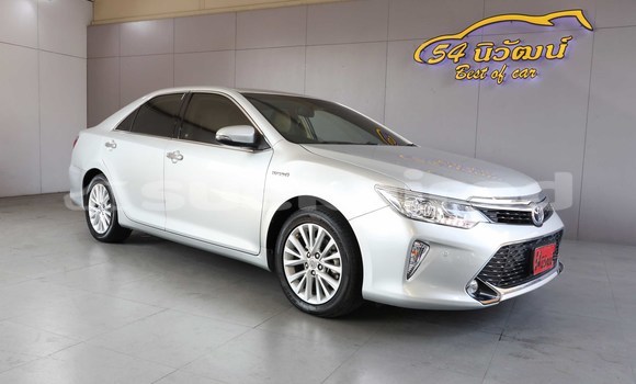 Buy Used Toyota Camry Silver Car in Bangkok in Bangkok