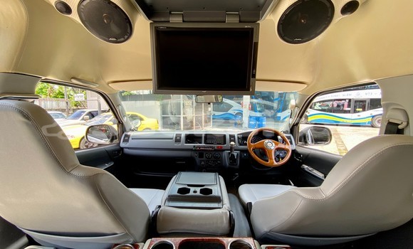 ซื้อ รถมือสอง Toyota Commuter เงิน รถยนต์ ใน %{เมือง} ใน กรุงเทพมหานคร ซื้อ รถมือสอง Toyota Commuter เงิน รถยนต์ ใน %{เมือง} ใน กรุงเทพมหานคร