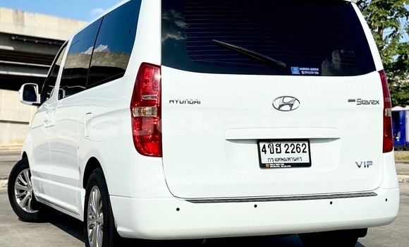 Buy Used Hyundai Starex White Car in Bangkok in Bangkok Buy Used Hyundai Starex White Car in Bangkok in Bangkok