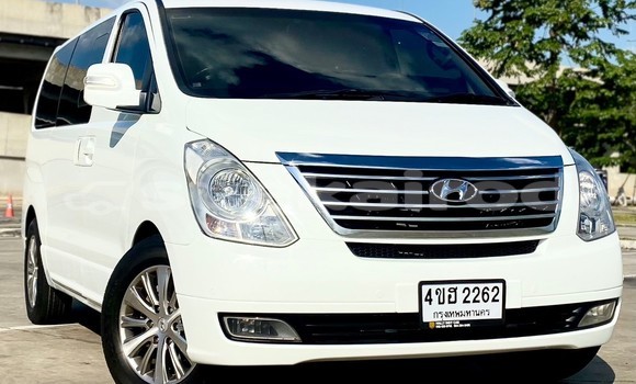 Buy Used Hyundai Starex White Car in Bangkok in Bangkok Buy Used Hyundai Starex White Car in Bangkok in Bangkok