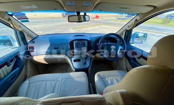 Buy Used Hyundai Starex White Car in Bangkok in Bangkok Buy Used Hyundai Starex White Car in Bangkok in Bangkok