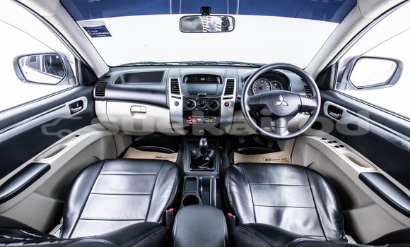 Buy Used Mitsubishi Pajero Sport White Car in Bangkok in Bangkok Buy Used Mitsubishi Pajero Sport White Car in Bangkok in Bangkok