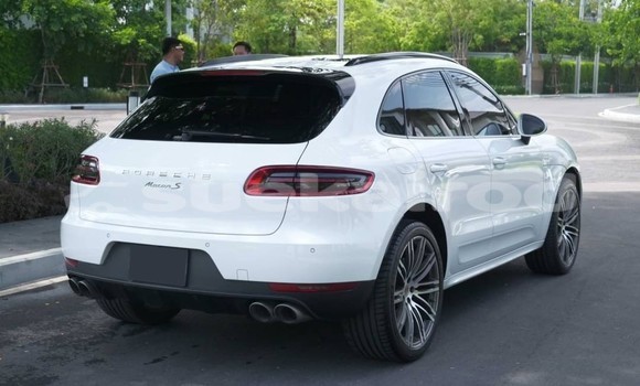 Buy Used Porsche Macan White Car in Bangkok in Bangkok Buy Used Porsche Macan White Car in Bangkok in Bangkok