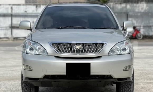 Buy Used Toyota Harrier Brown Car in Bangkok in Bangkok