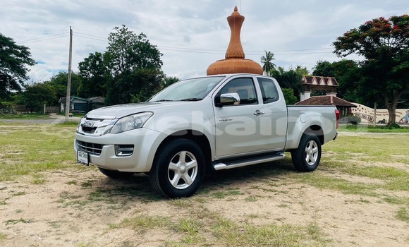 Buy Used Isuzu D-Max Silver Car in Chiang Mai in Chiang Mai Buy Used Isuzu D-Max Silver Car in Chiang Mai in Chiang Mai