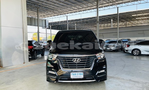 ซื้อ รถมือสอง Hyundai H1 สีดำ รถยนต์ ใน %{เมือง} ใน กรุงเทพมหานคร