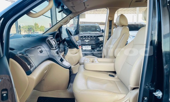 ซื้อ รถมือสอง Hyundai H1 สีดำ รถยนต์ ใน %{เมือง} ใน กรุงเทพมหานคร ซื้อ รถมือสอง Hyundai H1 สีดำ รถยนต์ ใน %{เมือง} ใน กรุงเทพมหานคร