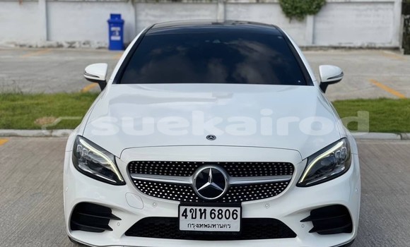 ซื้อ รถมือสอง Mercedes‒Benz C–Class ขาว รถยนต์ ใน %{เมือง} ใน กรุงเทพมหานคร
