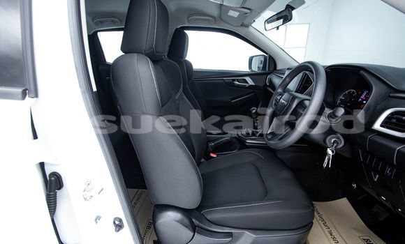 Buy Used Isuzu D-Max White Car in Bangkok in Bangkok Buy Used Isuzu D-Max White Car in Bangkok in Bangkok