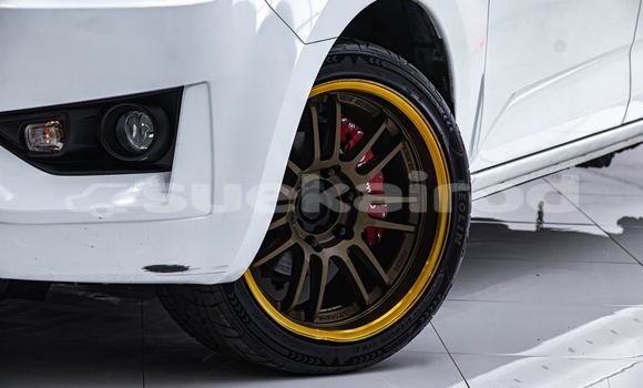 Buy Used Isuzu D-Max White Car in Bangkok in Bangkok Buy Used Isuzu D-Max White Car in Bangkok in Bangkok