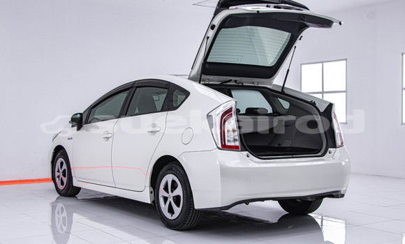 Buy Used Toyota Prius White Car in Bangkok in Bangkok Buy Used Toyota Prius White Car in Bangkok in Bangkok
