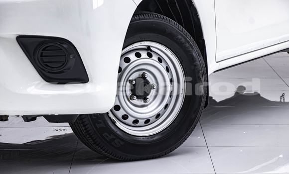 Buy Used Toyota Hiluxe Revo White Car in Bangkok in Bangkok Buy Used Toyota Hiluxe Revo White Car in Bangkok in Bangkok