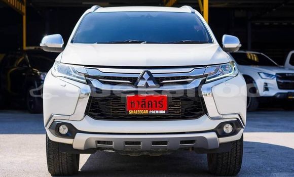 ซื้อ รถมือสอง Mitsubishi Pajero ขาว รถยนต์ ใน %{เมือง} ใน ฉะเชิงเทรา