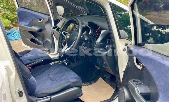 Buy Used Honda Jazz White Car in Bangkok in Bangkok Buy Used Honda Jazz White Car in Bangkok in Bangkok