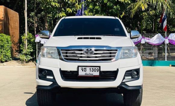 ซื้อ รถมือสอง Toyota Vigo ขาว รถยนต์ ใน %{เมือง} ใน กรุงเทพมหานคร