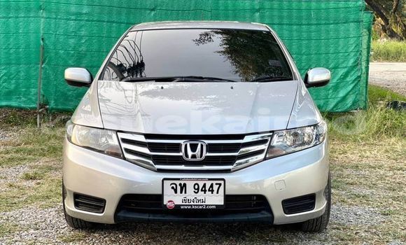 ซื้อ รถมือสอง Honda City อื่น ๆ รถยนต์ ใน %{เมือง} ใน กรุงเทพมหานคร