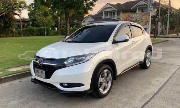 Buy Used Honda HR-V White Car in Bangkok in Bangkok Buy Used Honda HR-V White Car in Bangkok in Bangkok